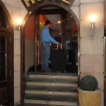 Hotel Favila 2*