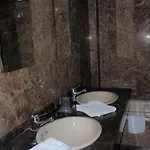 Hotel Favila 2*